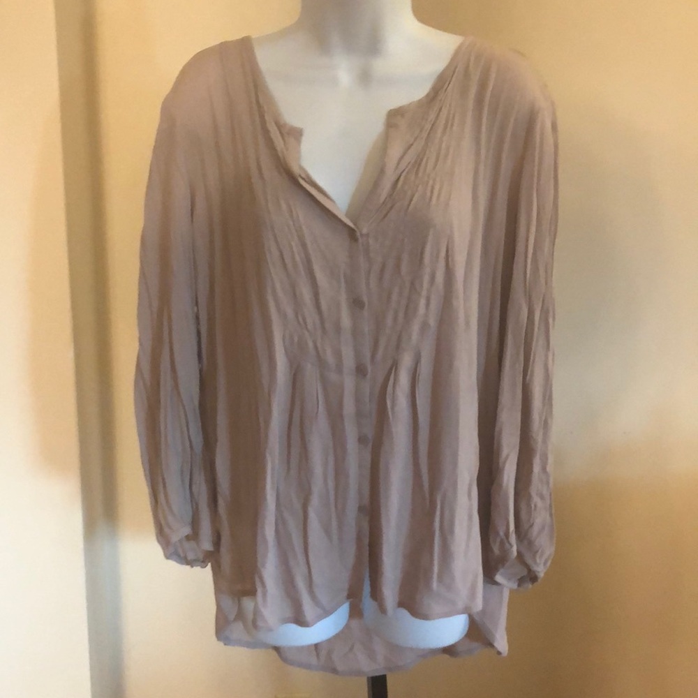 New tunic with gathered details in front